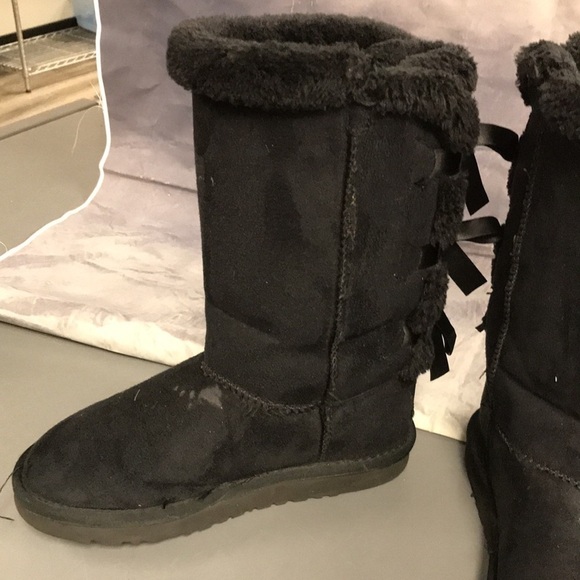 Ugg Boot - Picture 4 of 12